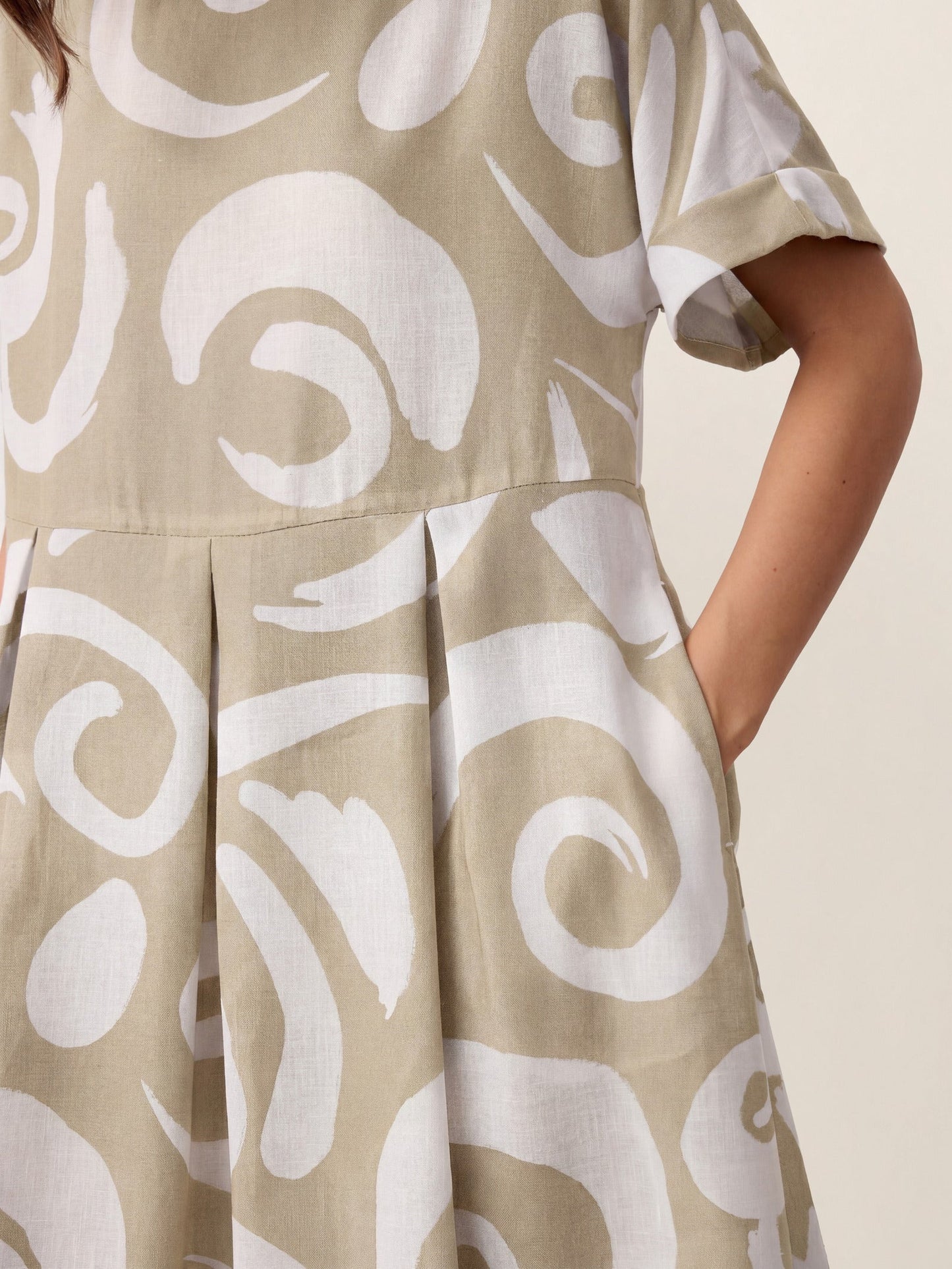 Linen Abstract-Print Pleated-Waist Midi Dress PRIYA