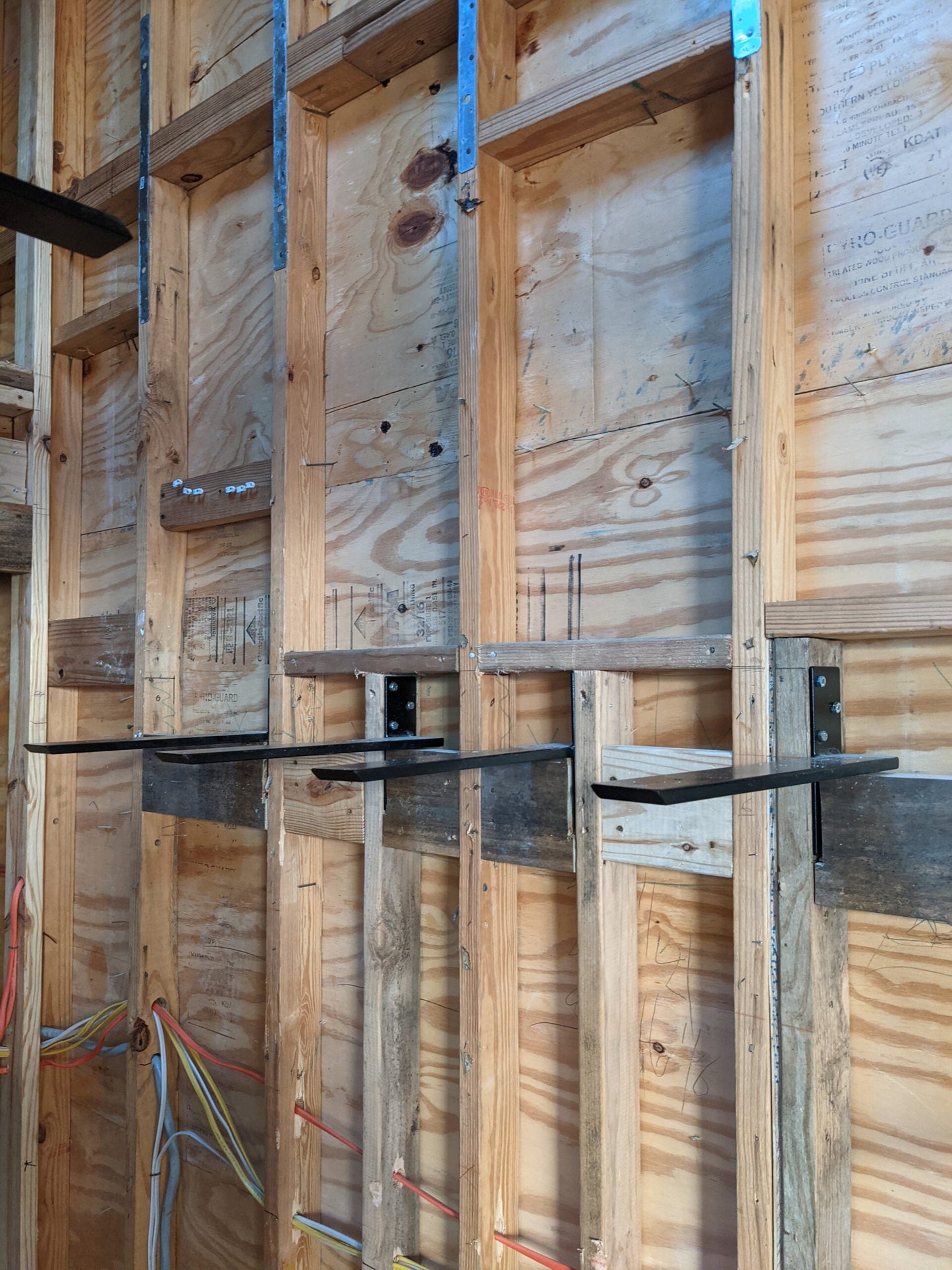 Heavy Duty Floating Shelf Bracket