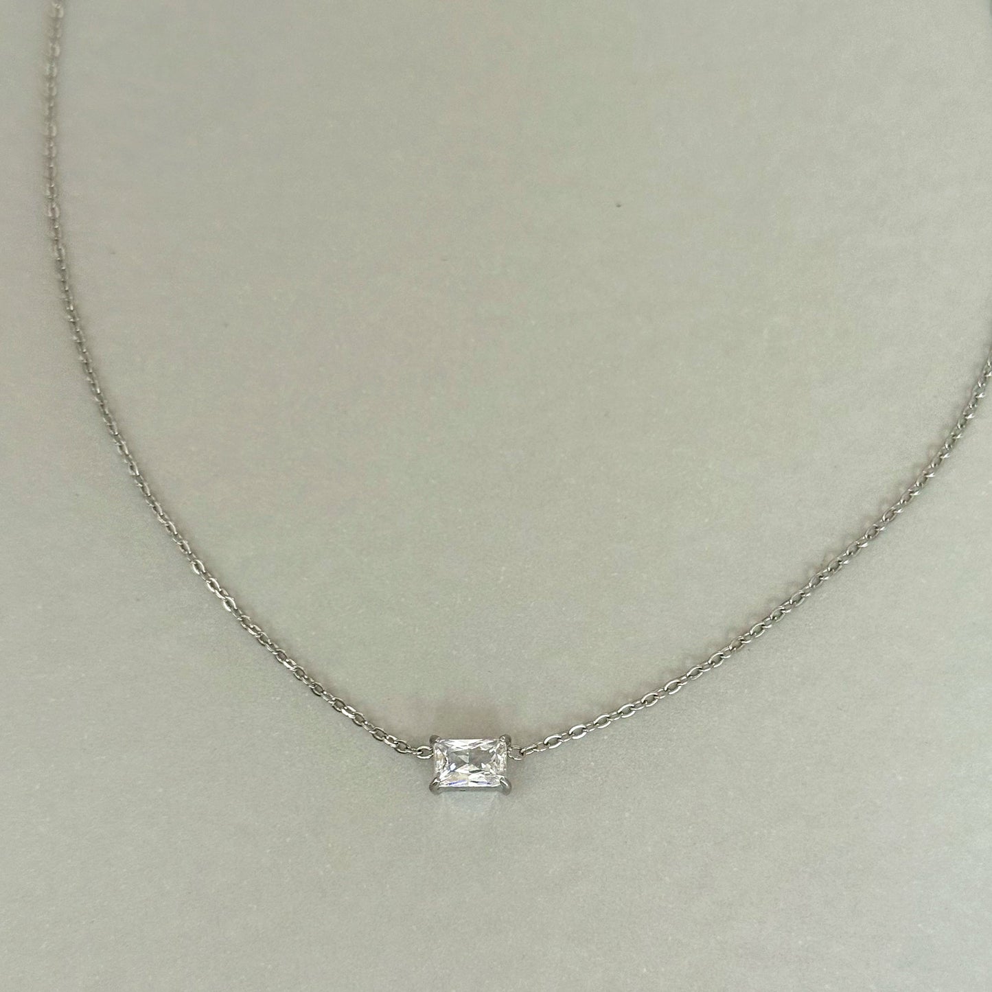 PEYTON SILVER DAINTY EMERALD CZ DIAMOND PENDANT NECKLACE